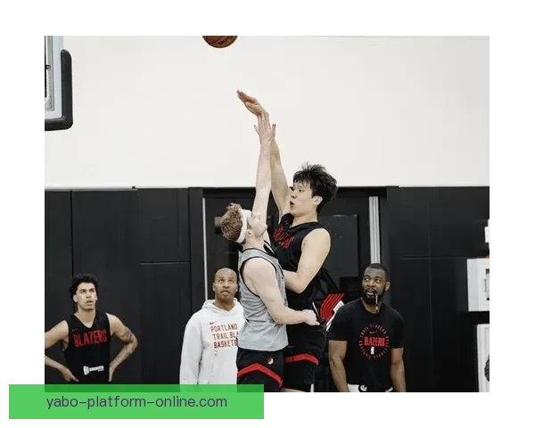 练级归来杨瀚森重返开拓者担纲内线核心再出发全力冲击新赛季荣耀征程